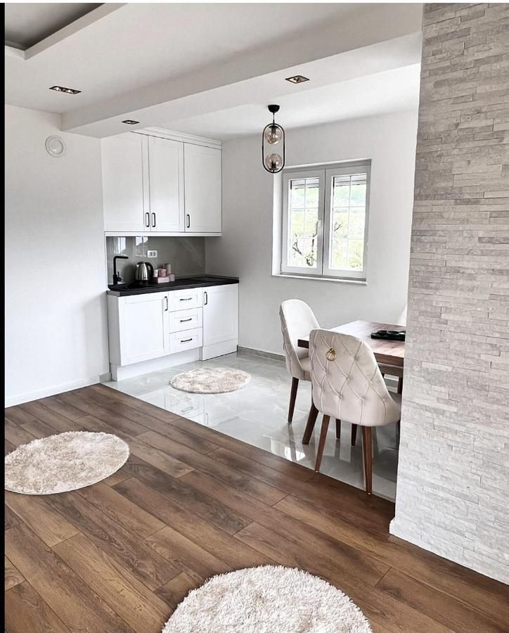 פלאב Ema Apartments מראה חיצוני תמונה